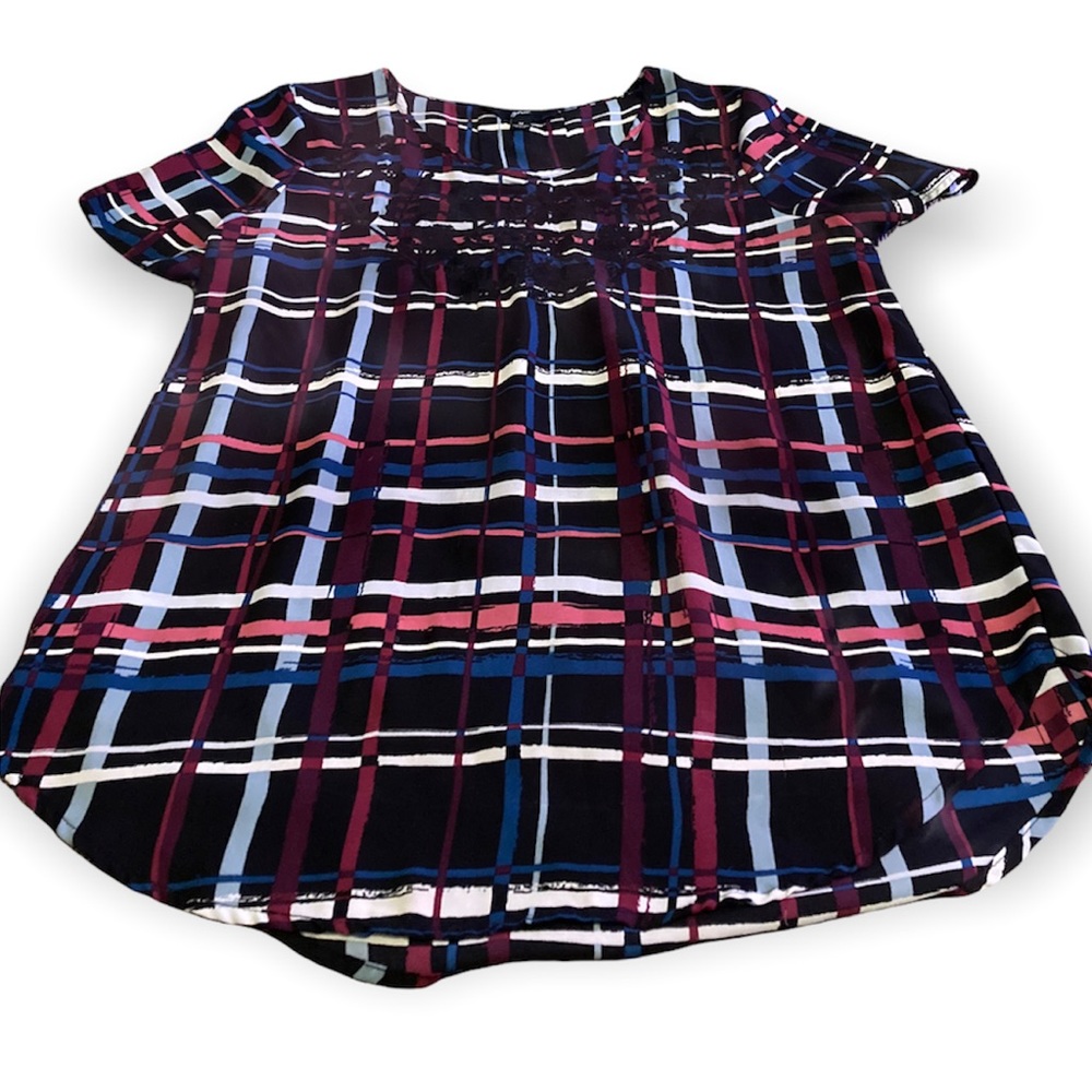 GNW short sleeve embroidered colorful top size medium